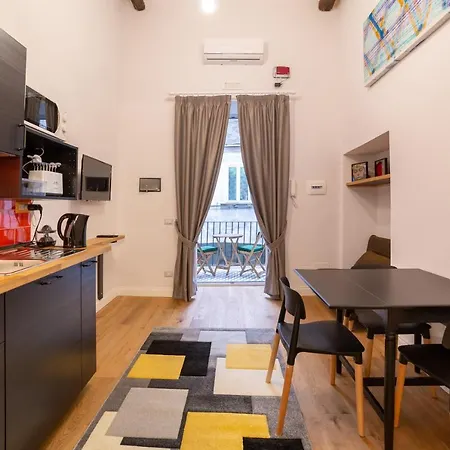Design Flat Next Sorbillo On Tribunali St By Houseinnaples Apartment Neapel
